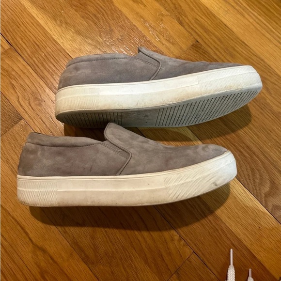 Steve Madden Gills gray suede slip on sneaker - Picture 3 of 6